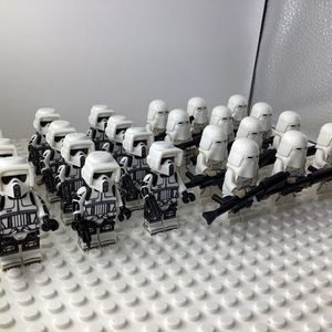 Star Wars minifigures Scout Troopers Snow Troopers LOT 24 minifigs total